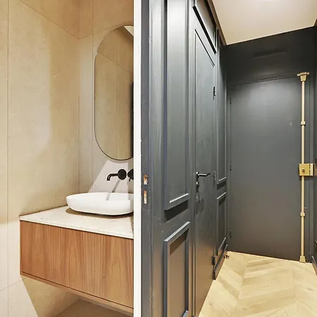 Apartment Pick A Flat's In Triangle D'or - Pierre 1er De Serbie