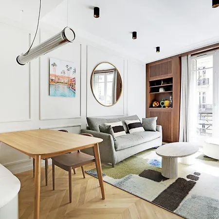 Pick A Flat's In Triangle D'or - Pierre 1er De Serbie Apartment *