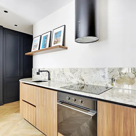 Pick A Flat's In Triangle D'or - Pierre 1er De Serbie Apartment